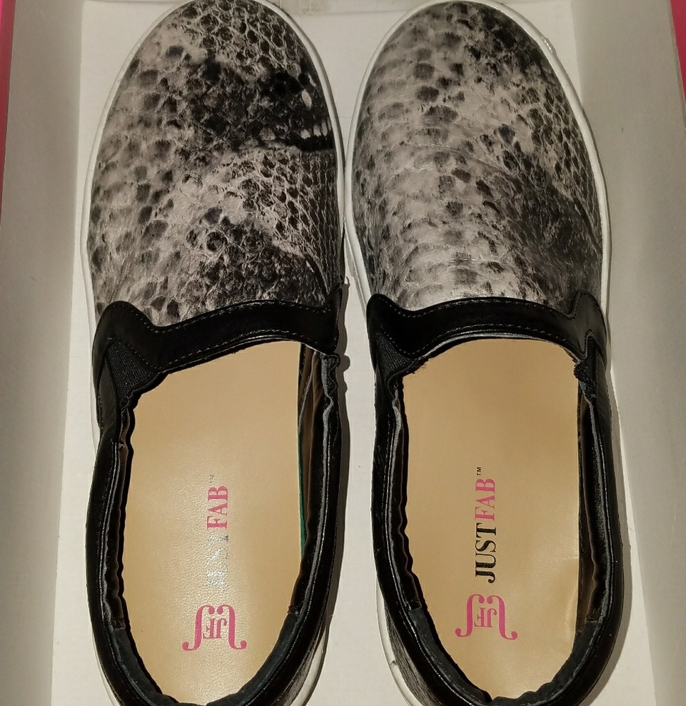Platform sneakers